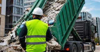 Вывоз строительного мусора в Дзержинске: услуги лицензированной компании — ПроМусор